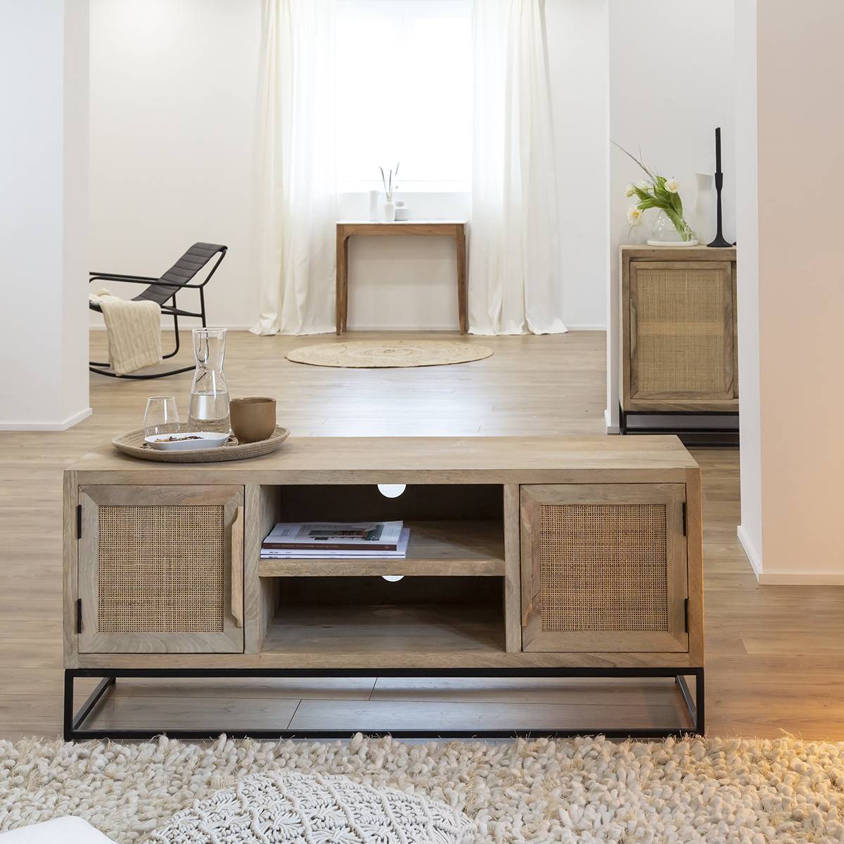 Meuble TV en bois de manguier et cannage RIM noir, MADE IN MEUBLES
