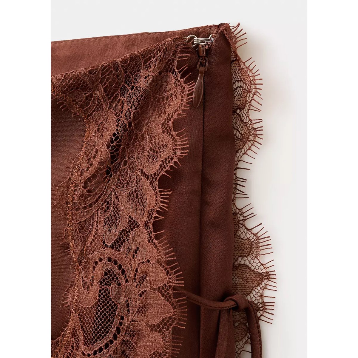 Jupe lingerie en dentelle orange brûlé, MANGO