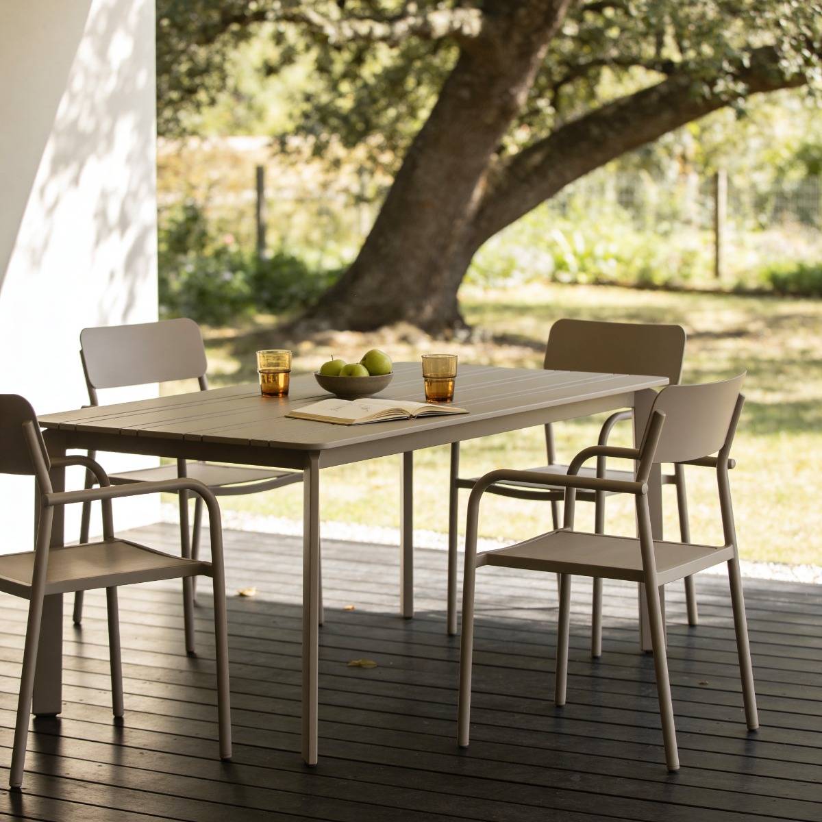 Table de jardin en aluminium KAÏA marron, MADE IN MEUBLES