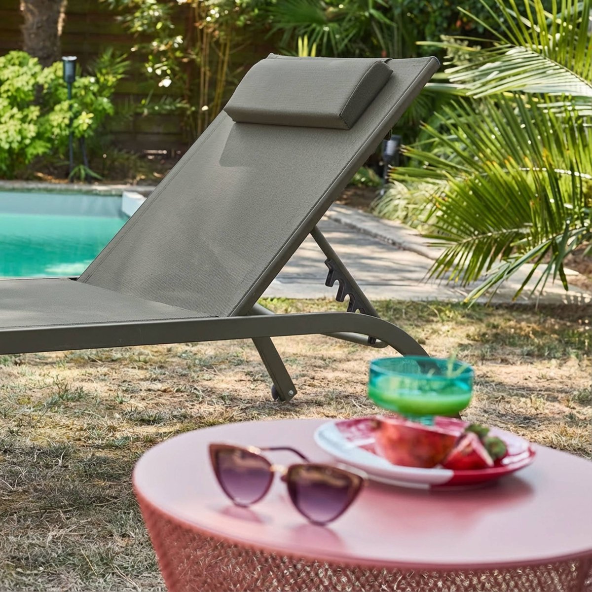 Bain de soleil acier multi positions avec coussin et roulettes (lot de 2) ONA kaki, SWEEEK