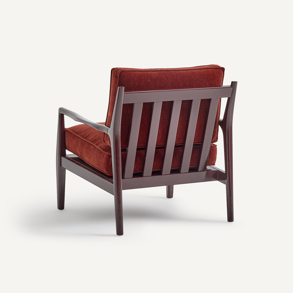 Sillón de terciopelo con estructura lacada, Dilma rojo birmano, AM.PM