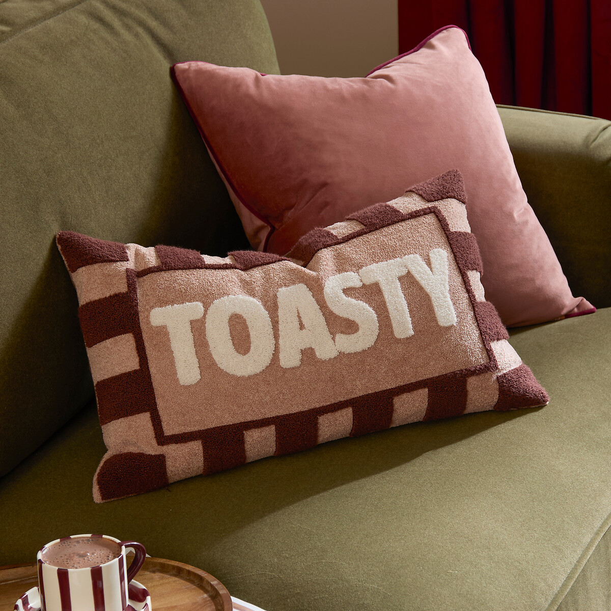 Toasty Boucle Cushion chocolate, FURN.