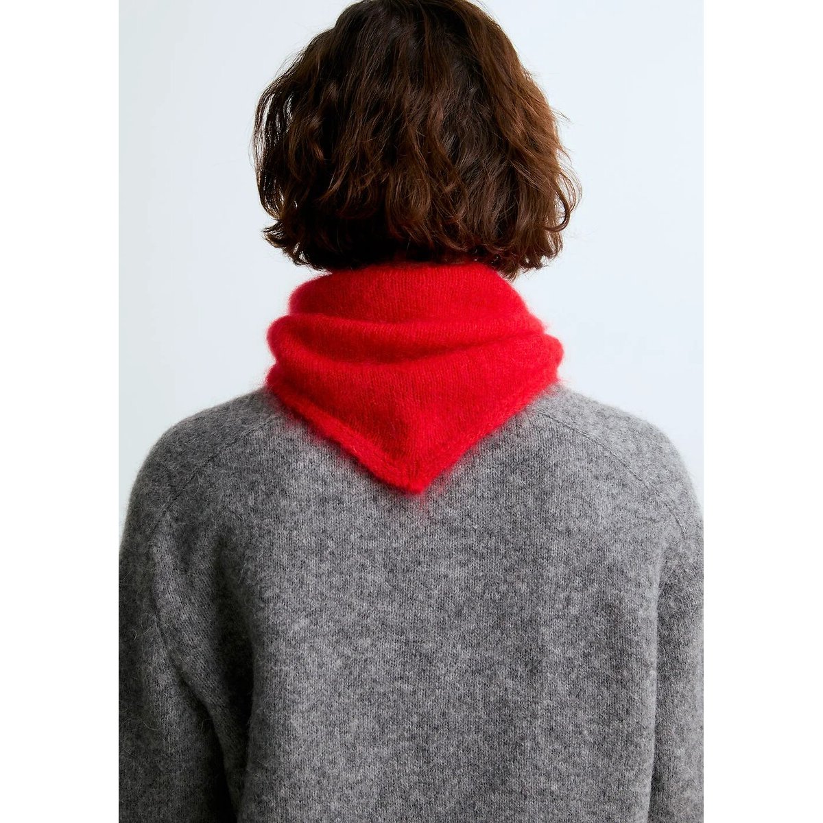 Écharpe triangulaire rayée en mohair majoritaire, Jenna rouge, SURPRISE