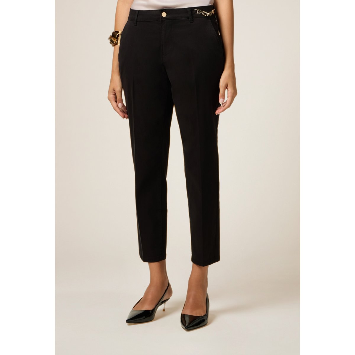 Pantalon chino noir, OLTRE