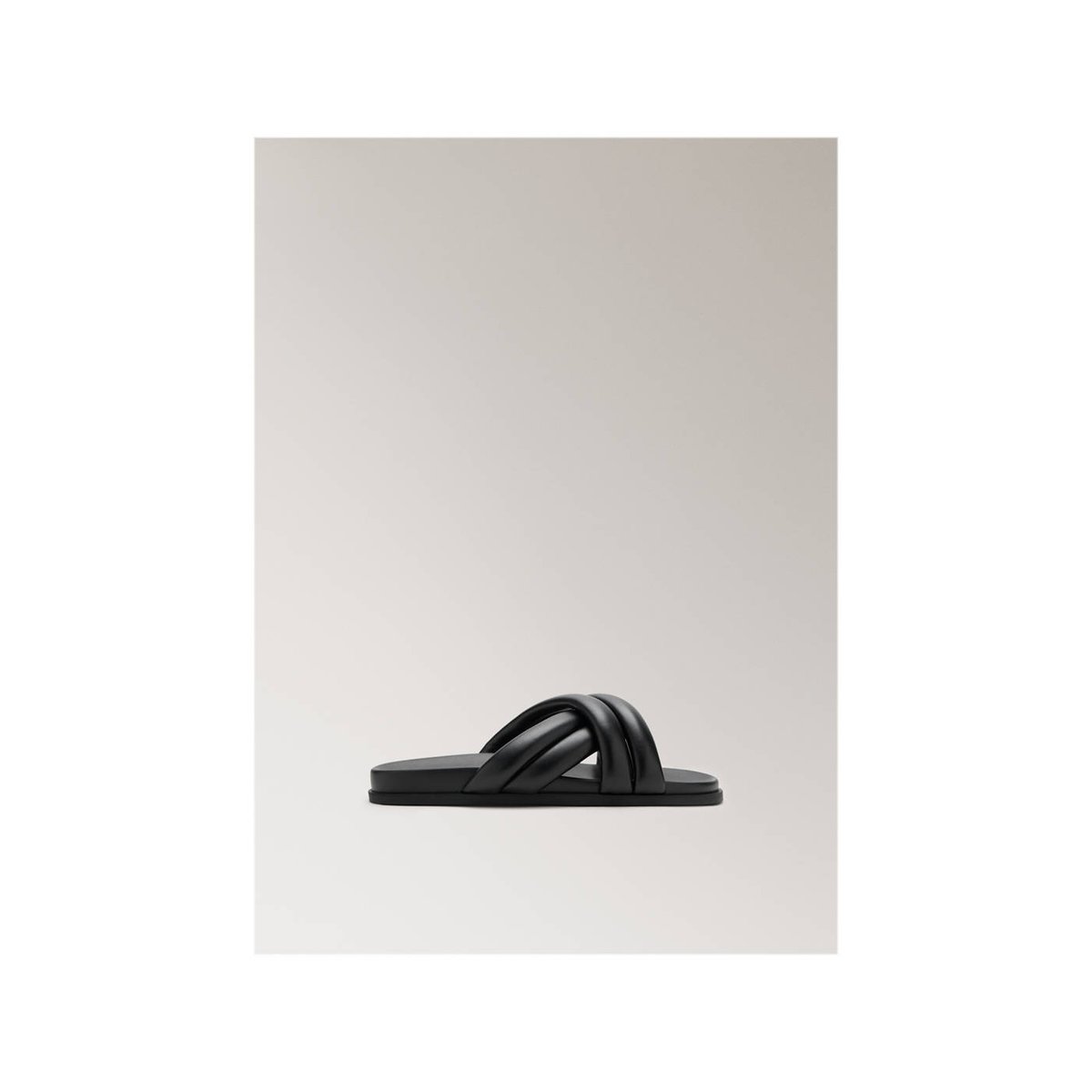 Sandales cuir bandes rembourrées et croisées noir, MANGO