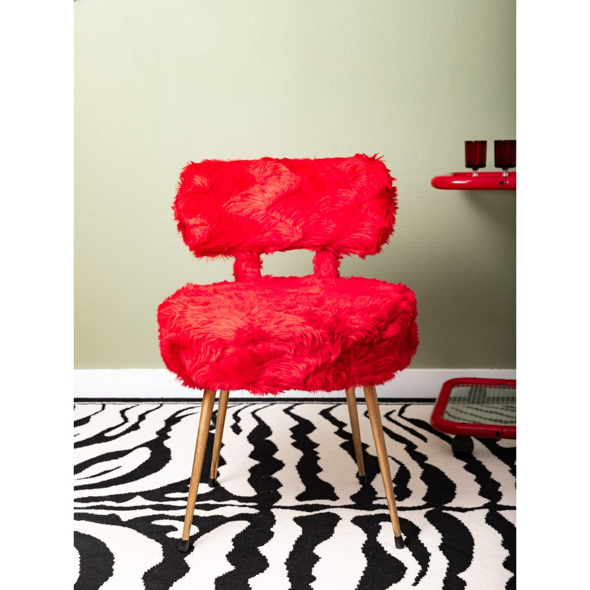 Paire de deux chauffeuses vintage rouge Olivia N°96 - Bon état rouge, DEBONGOUT
