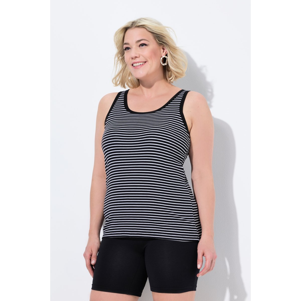 Débardeur à rayures. Soutien-gorge intégré. noir, ULLA POPKEN