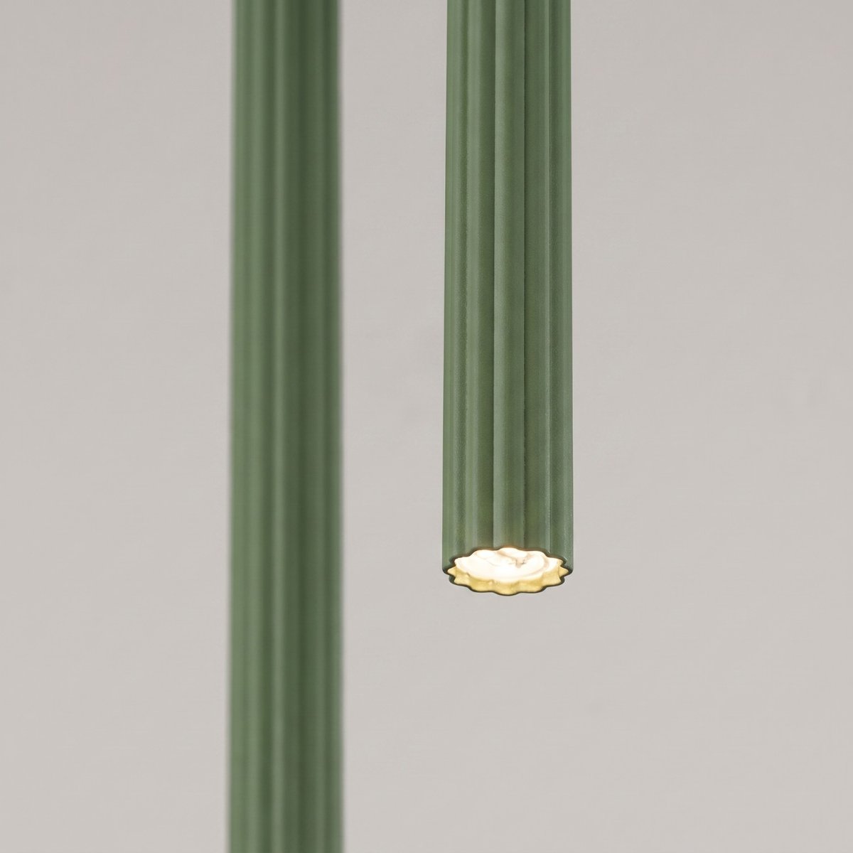 Suspension Acier Vert Olive G9 2 Arche vert olive, EDEN