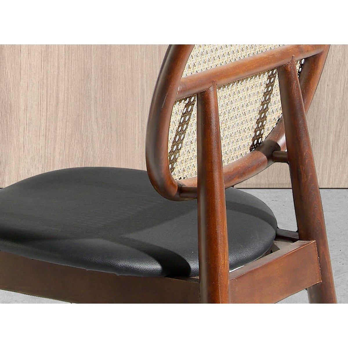 Chaise en rotin et similicuir noyer | noir, ANGEL CERDA