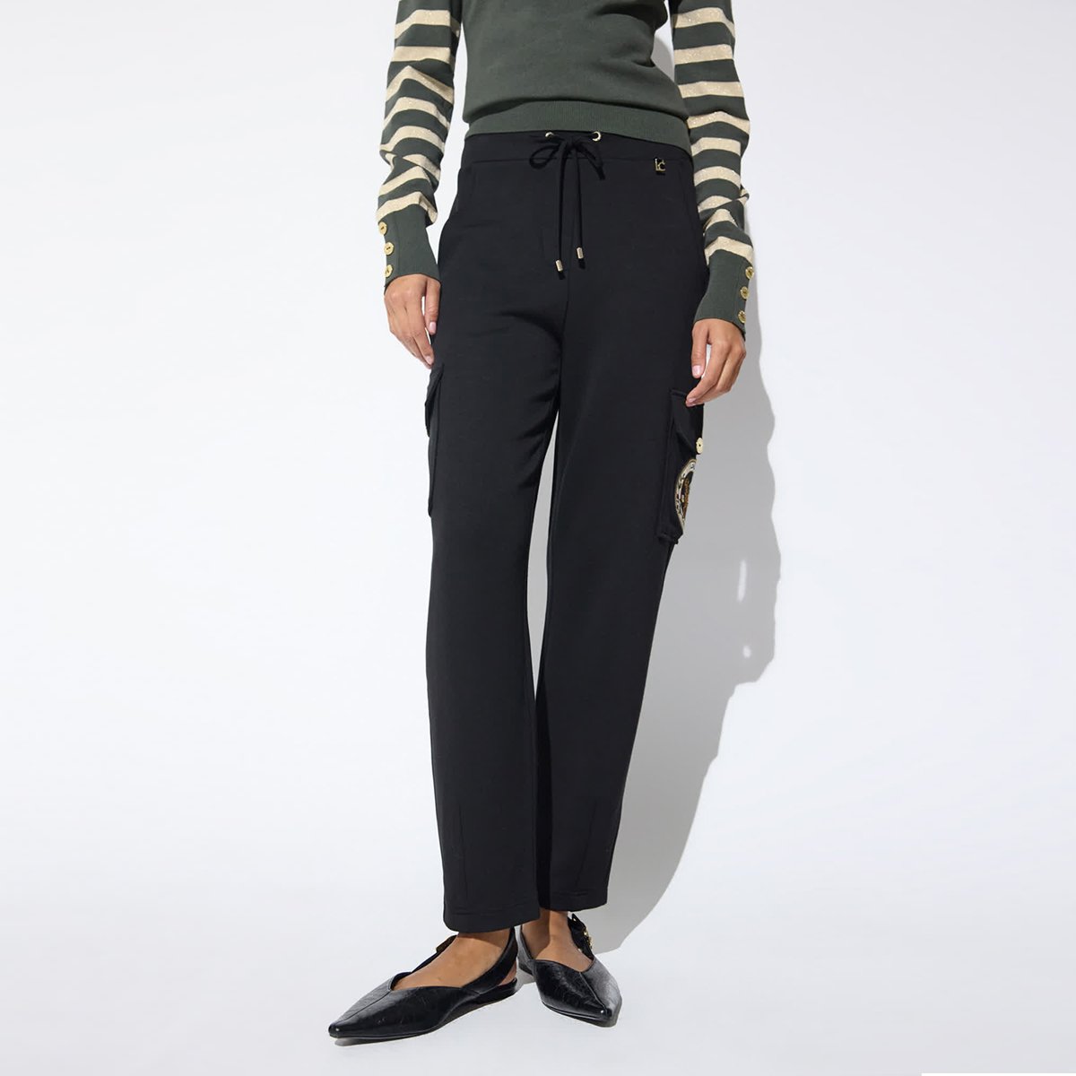 Pantalon cargo à cordon et écusson aviateur noir, LOLA CASADEMUNT