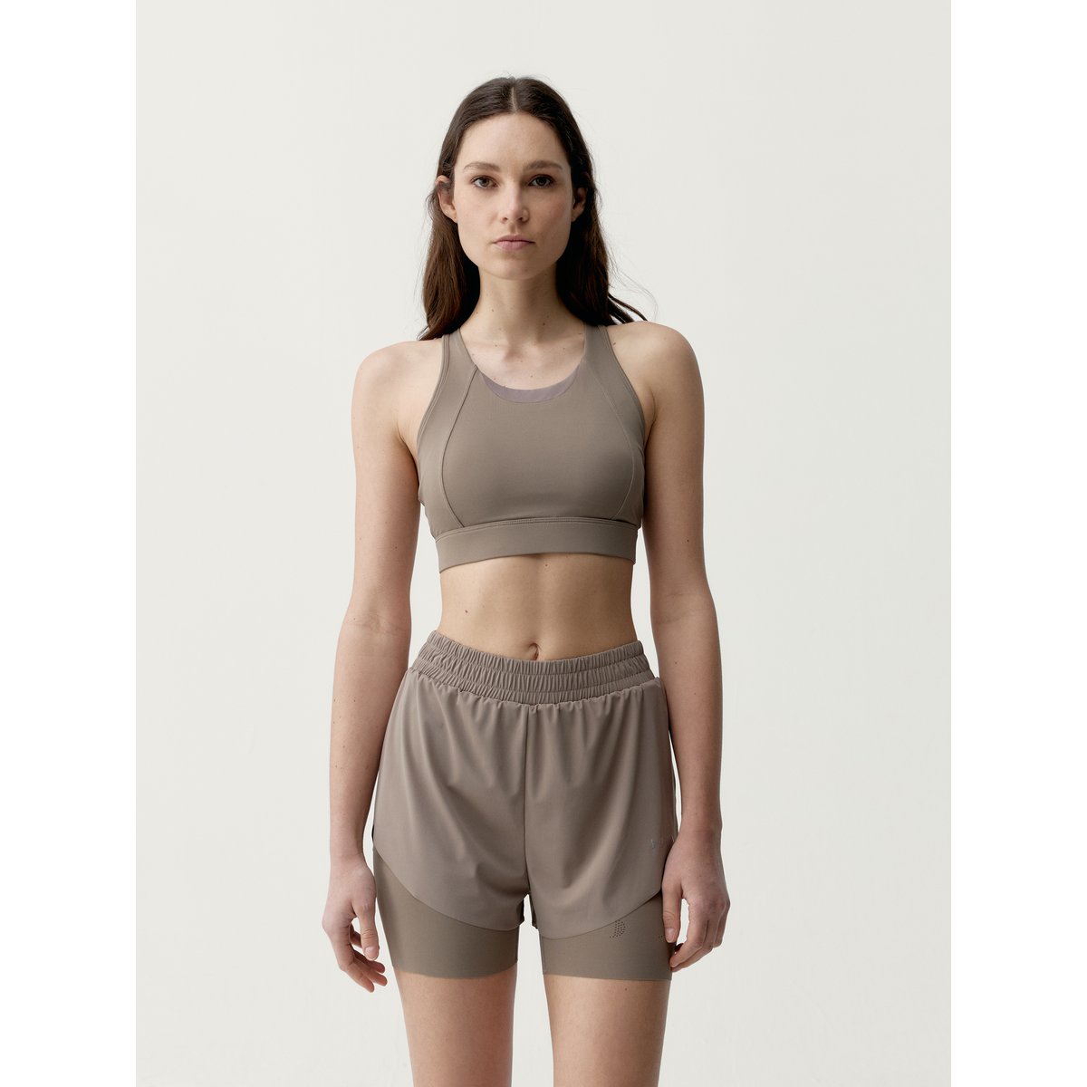 Brassière de sport femme Bikila Maintien élevé dos athlétique taupe, BORN