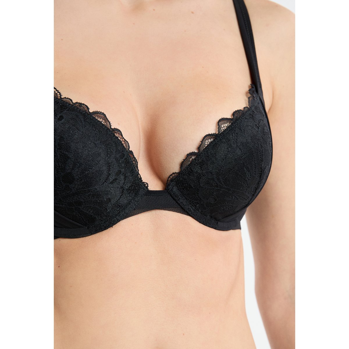 Soutien-gorge N.2 - Le push-up plongeant en dentelle ECLAT noir, ETAM
