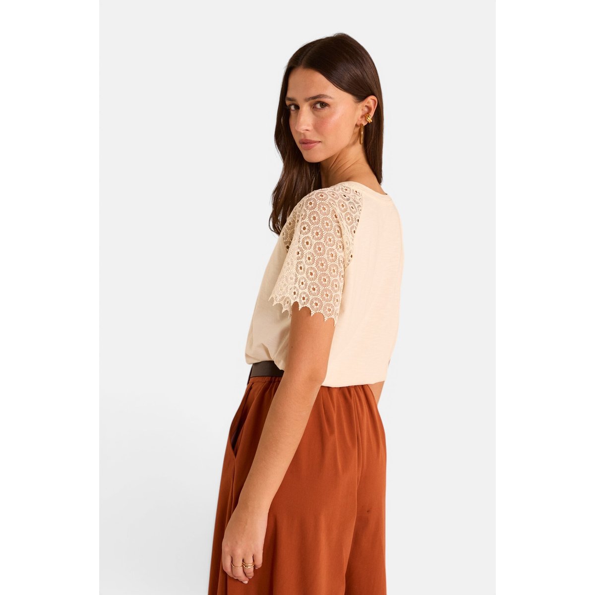 T-shirt à manches courtes brodée en coton TRACY creme, Maison 123