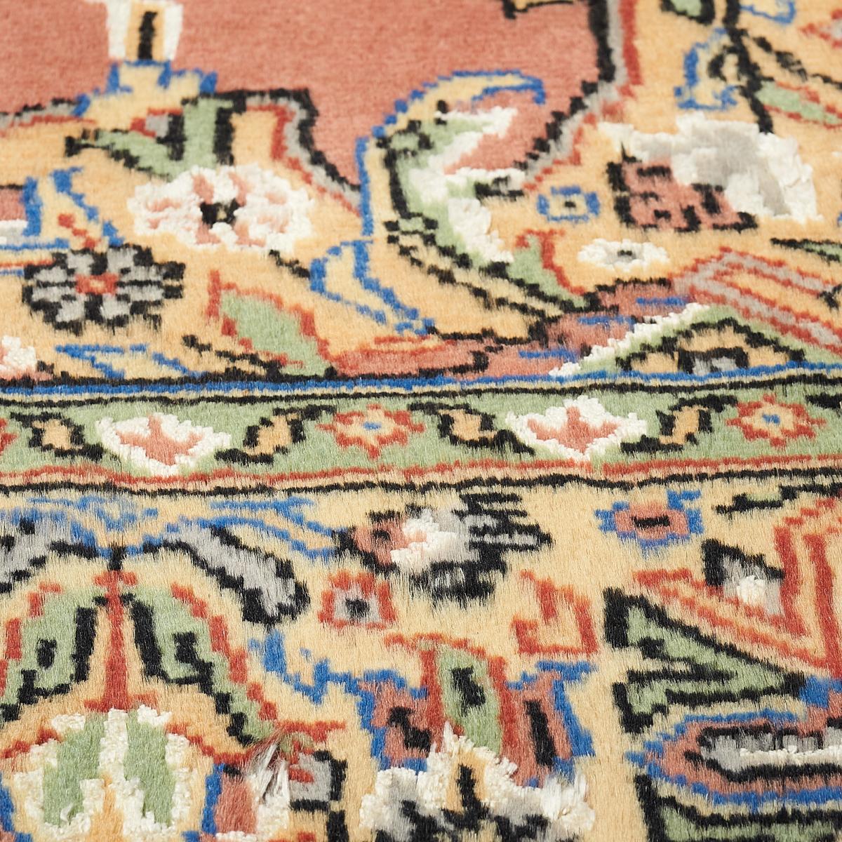 Authentique tapis d'Orient fait main en laine ISAFAHANI multicolore, UN AMOUR DE TAPIS