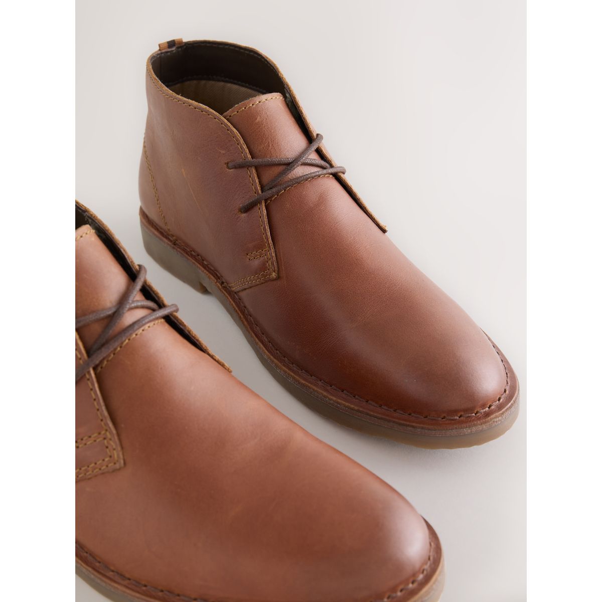 Bottines chukka en cuir marron fauve, NEXT
