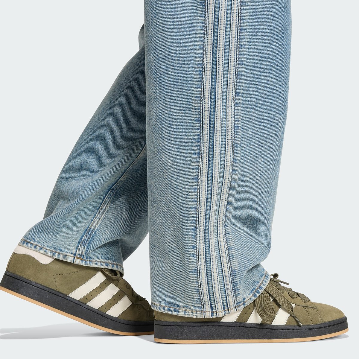 Jean Jambes Droites Taille Mi-Haute Denim Firebird Adicolor Jean Jambes Droites Taille Mi-Haute Denim Firebird Adicolor worn blue denim, adidas Originals