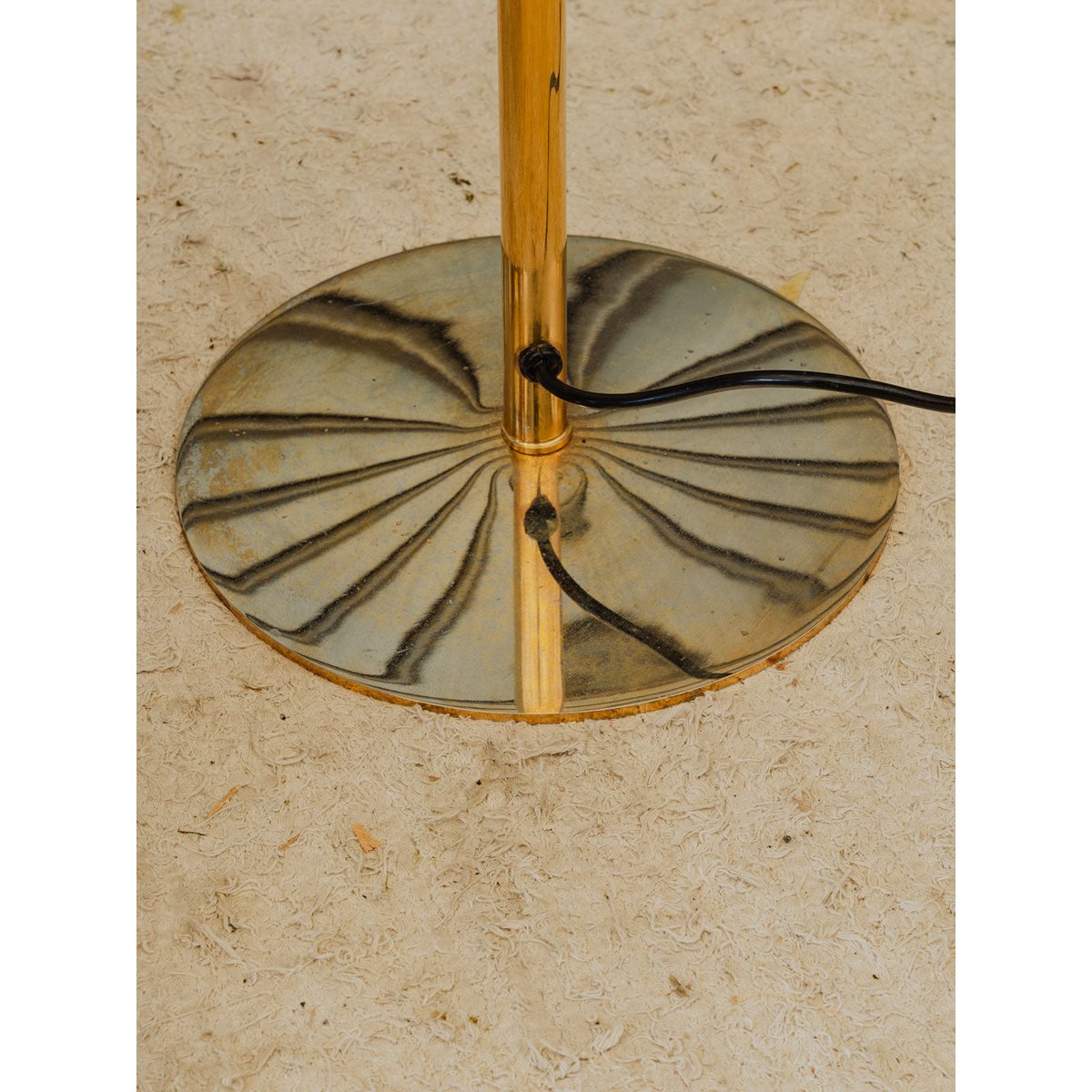 Lampadaire en métal doré Julien N°431 - Bon état doré, DEBONGOUT