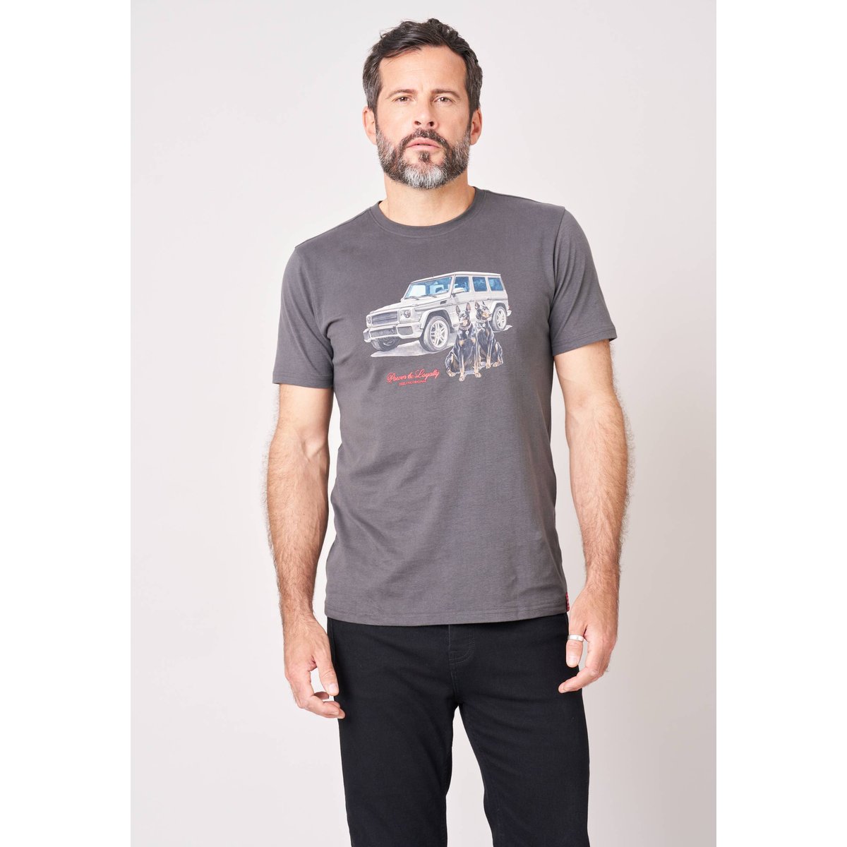 T-shirt confort homme en coton imprimé voiture & chiens DOBBY charcoal, DEELUXE