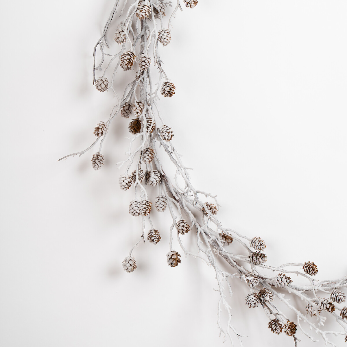 153cm Frosted White & Cone Garland white, SO'HOME