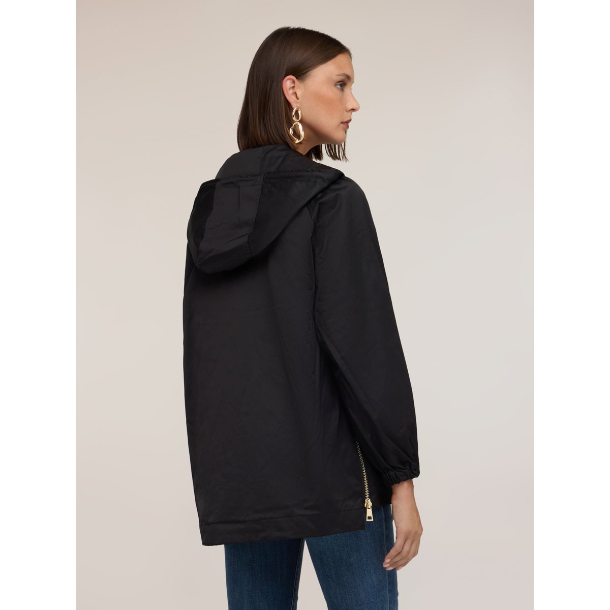 Parka à capuche noir, MOTIVI