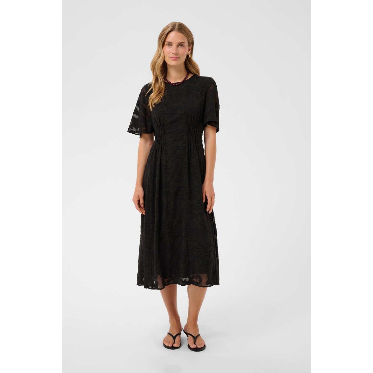 Robe noir pitch black, CREAM