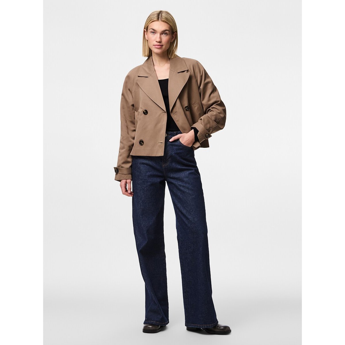 Trench court marron, PIECES