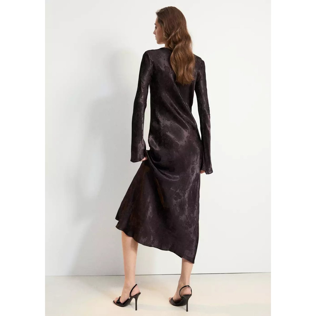 Robe jacquard à manches évasées marron, MANGO