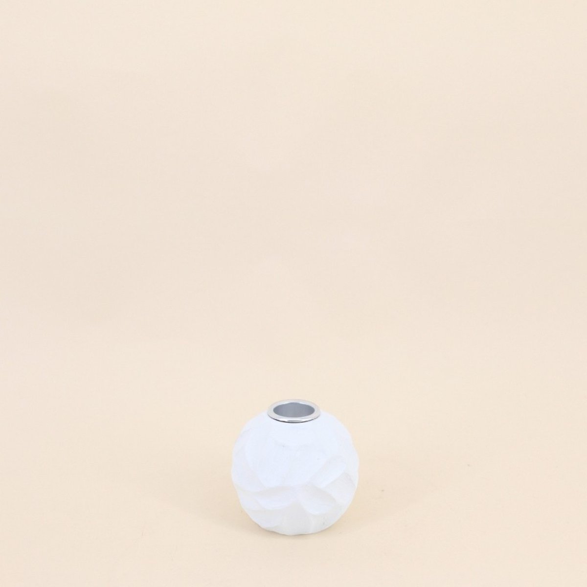 Set de 3 bougeoirs en résine texturée blanc, ORNAMI
