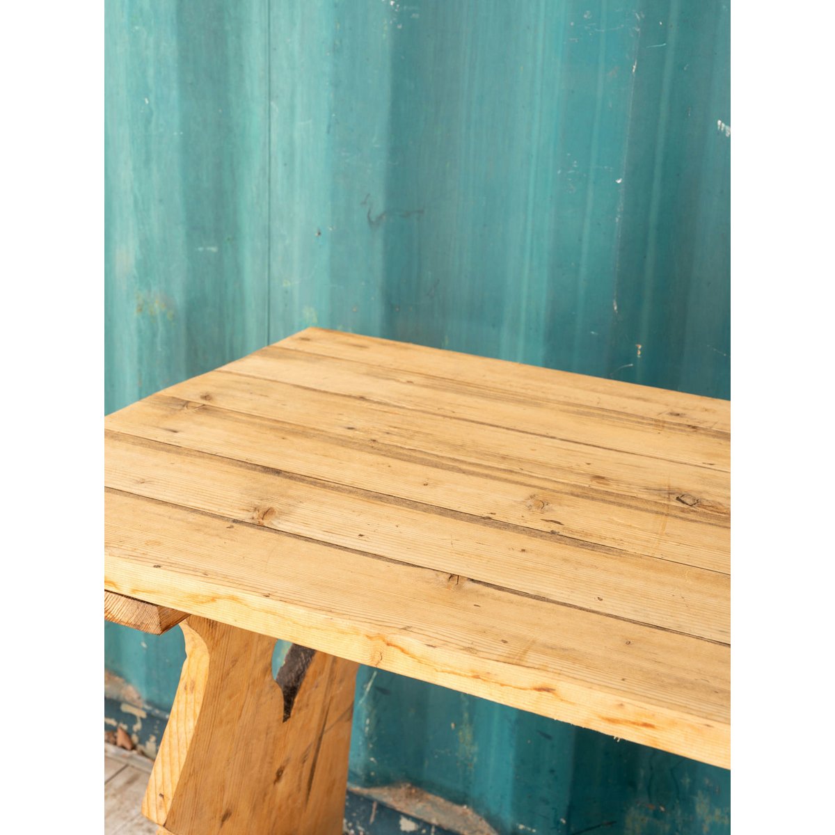 Table d'appoint en bois Francine N°1089 - Bon état bois clair, DEBONGOUT