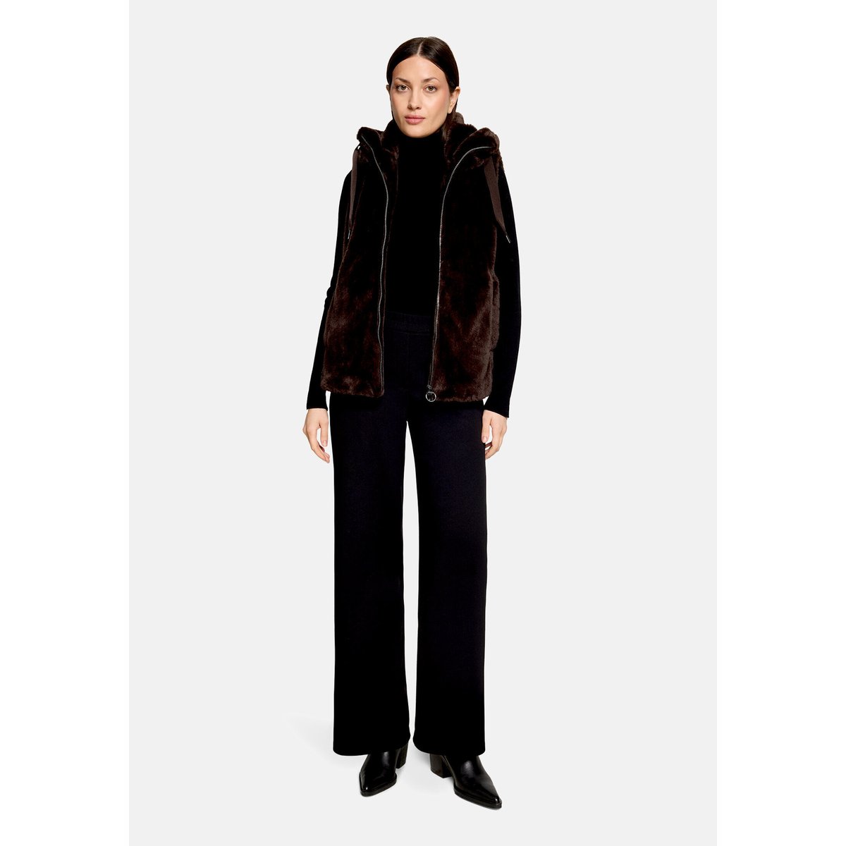Veste sans manches en peluche à capuche marron foncé, BETTY BARCLAY