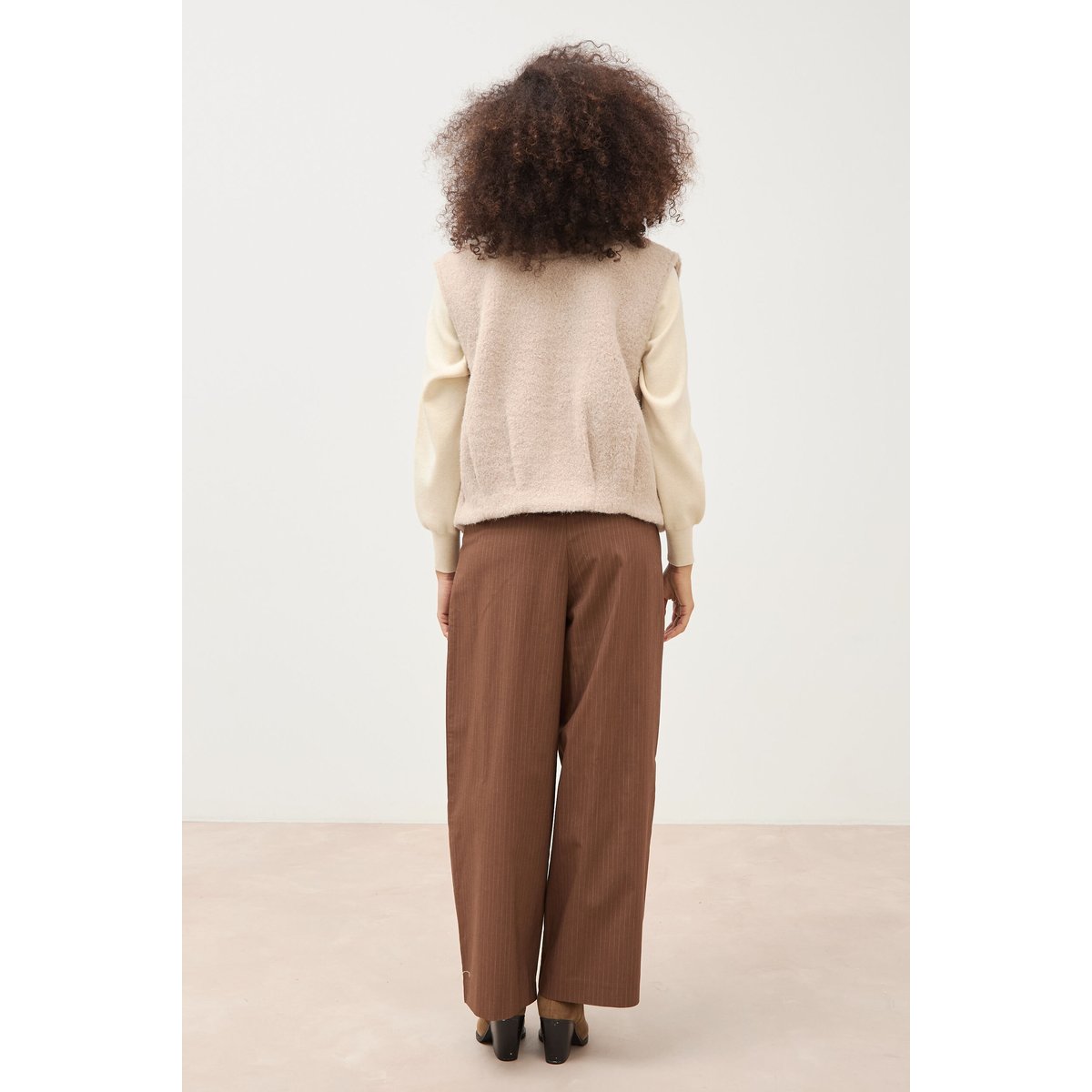 Gilet droit sans manches col rond ivoire, BONOBO