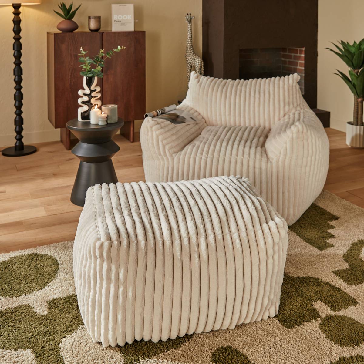 Pouf rectangulaire en velours côtelé MUZI crème, ATMOSPHERA