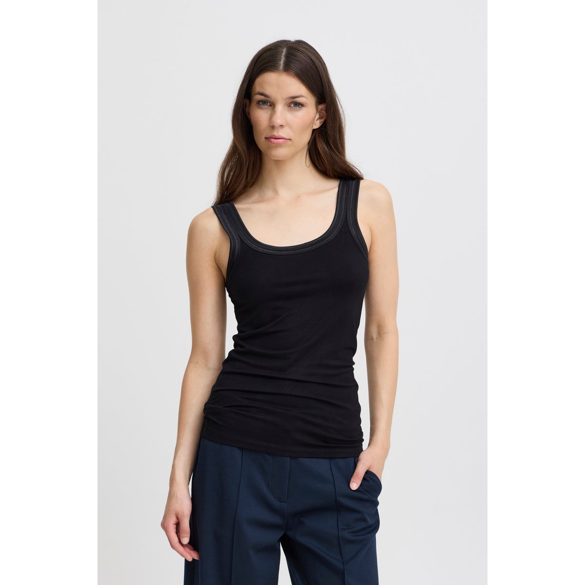 Sleeveless noir black, ICHI