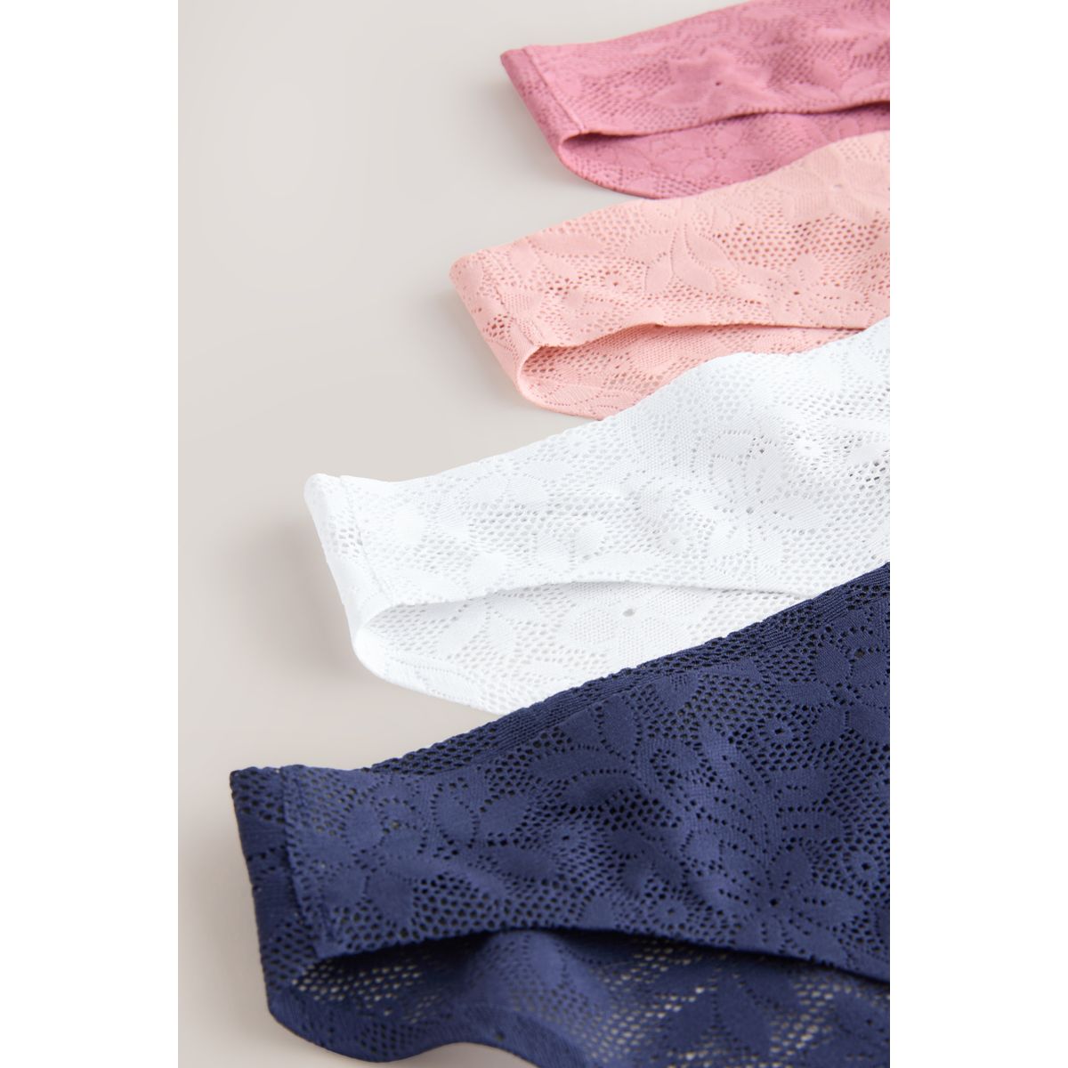 Culotte confort en dentelle, lot de 7 blanc/rose/nu praliné, NEXT
