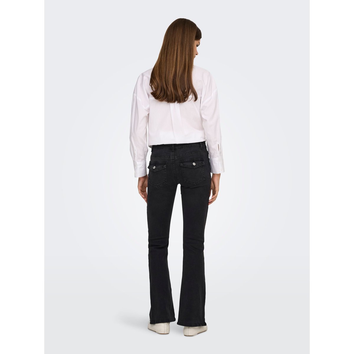 Jean Flared washed black, ONLY