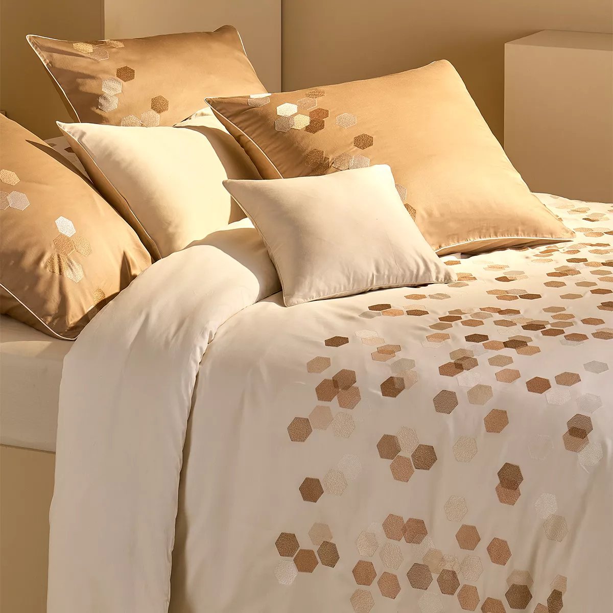 Housse de couette satin de coton Hexagones angora, GARNIER THIEBAUT