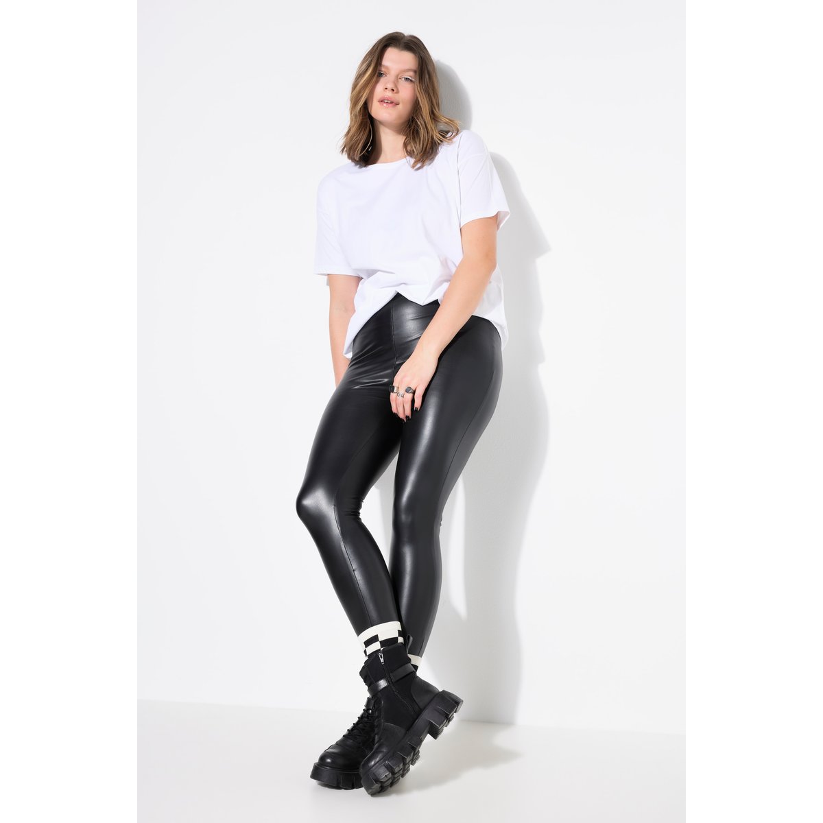 Legging enduit. Matière extensible. Taille noir, STUDIO UNTOLD