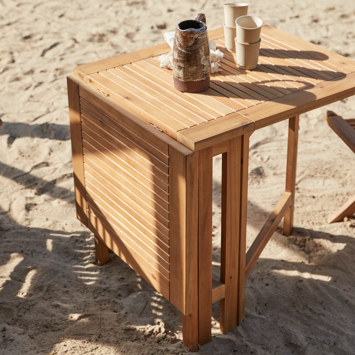 Ensemble table et chaises de jardin en Acacia massif, CAPRI marron, TIKAMOON
