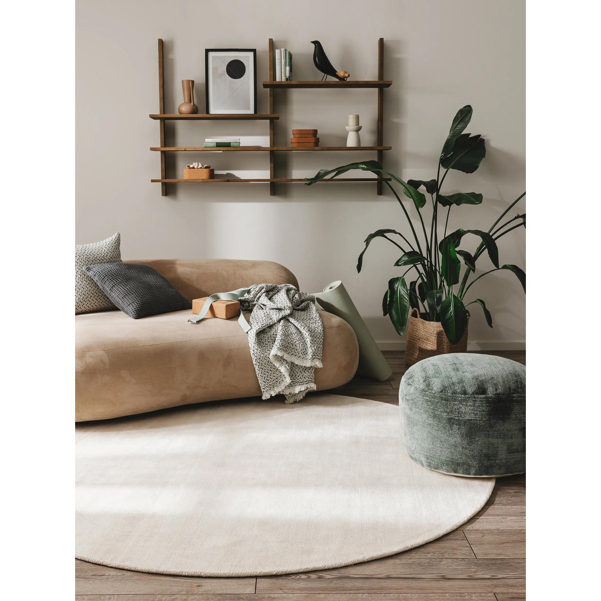 Tapis rond en viscose tissé main NOVA crème, BENUTA 