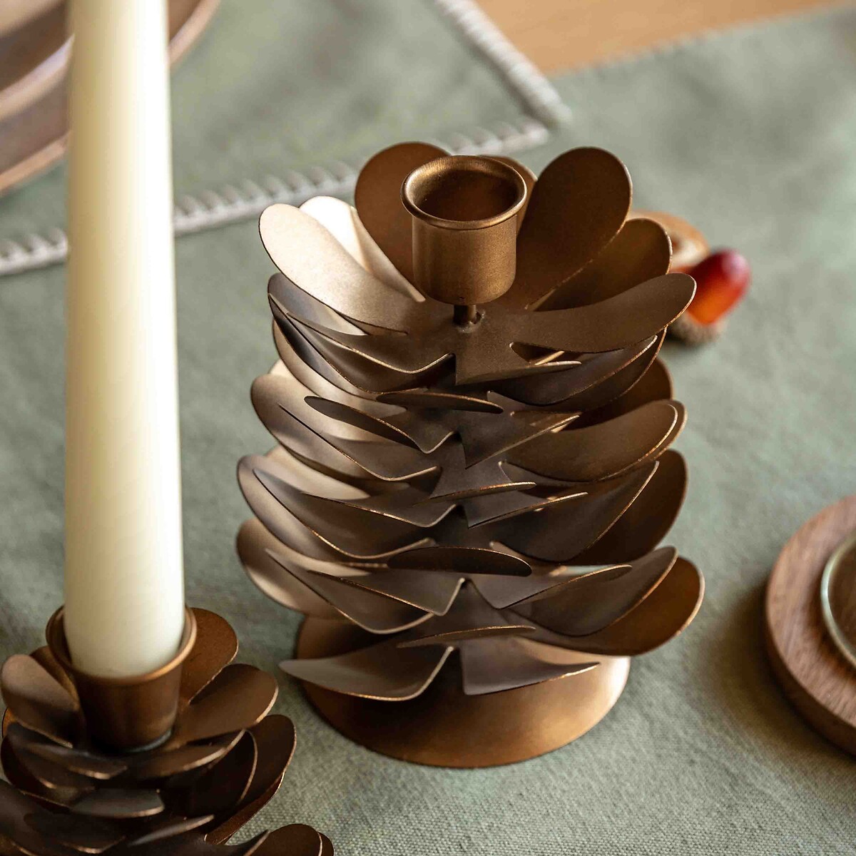 Set of 2 Woodland Pinecone Candleholders in Gold gold-coloured, ÉDITÉ