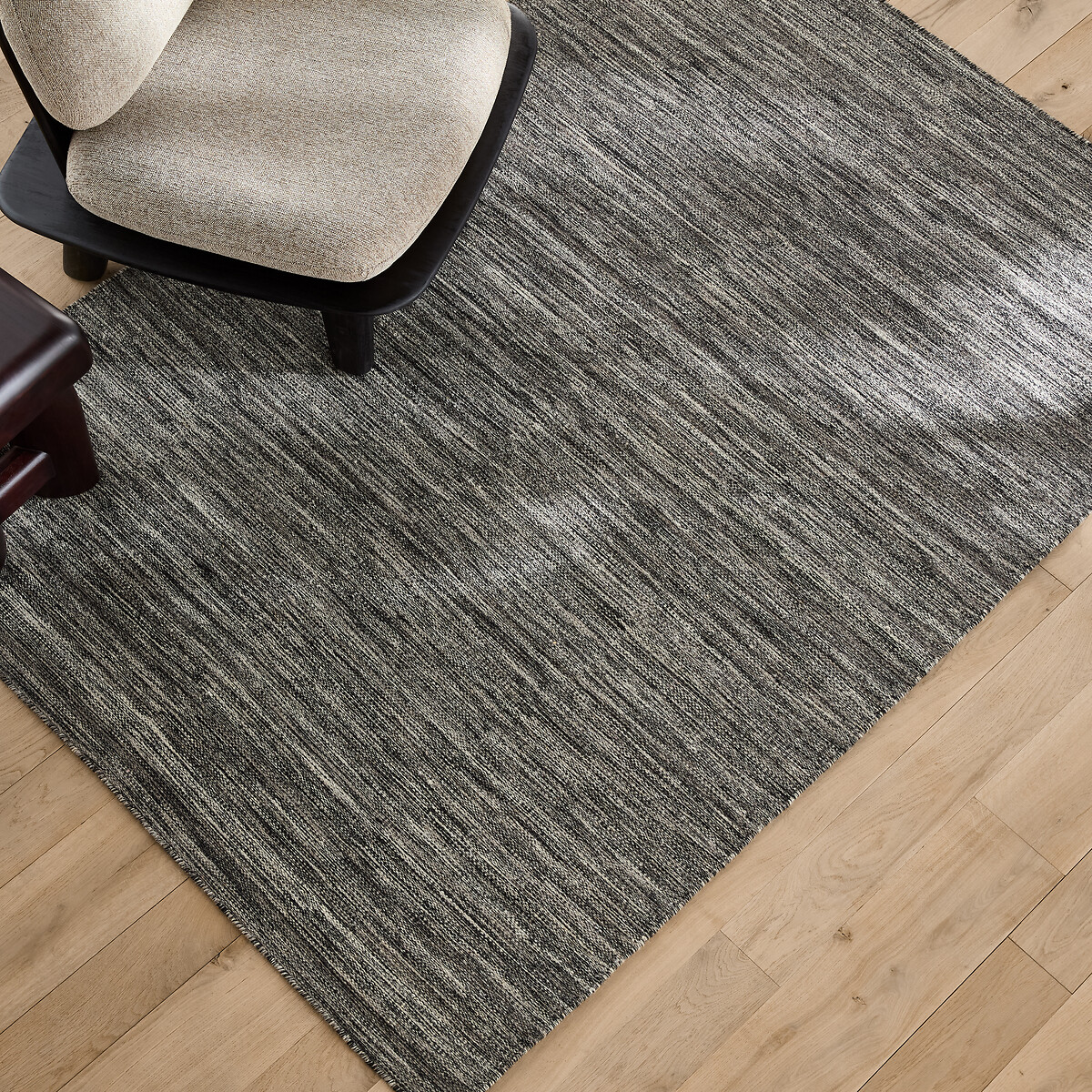 Tapis tissé à la main, en laine majoritaire, PEGO noir chiné, AM.PM