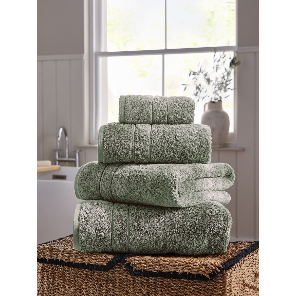 Serviette épaisse de luxe en coton égyptien vert, NEXT