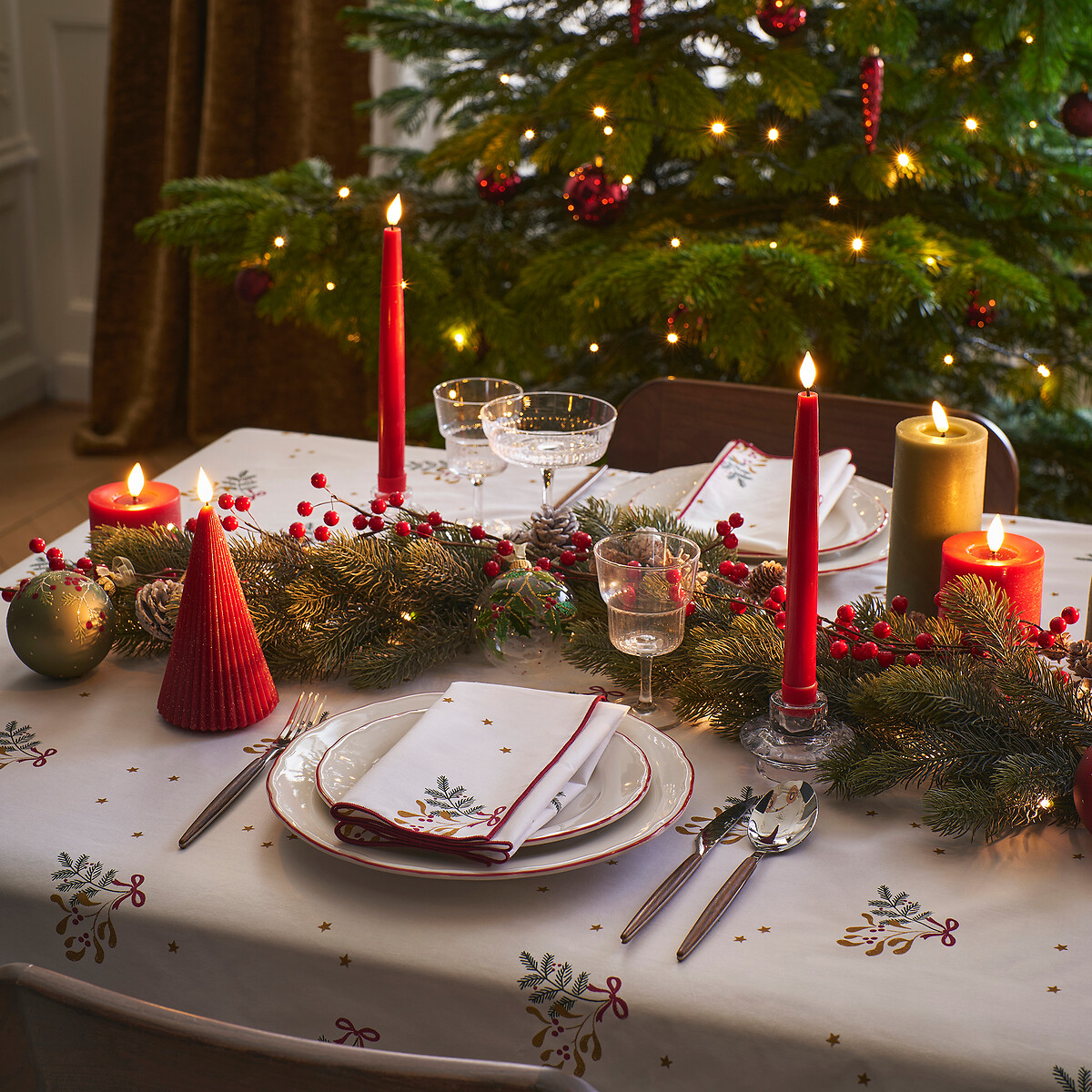 Candela a LED a forma di albero di Natale, in cera glitterata, altezza 19 cm, CASPAR rosso, LA REDOUTE INTERIEURS