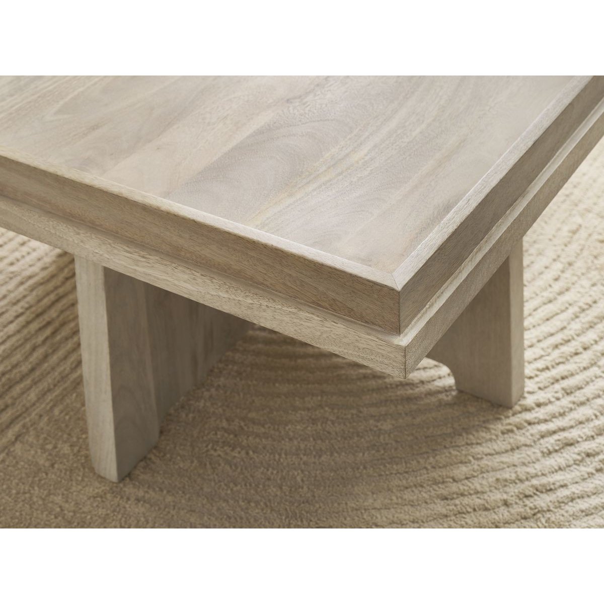 Table basse carrée en bois massif, ALBA marron clair, BOBOCHIC