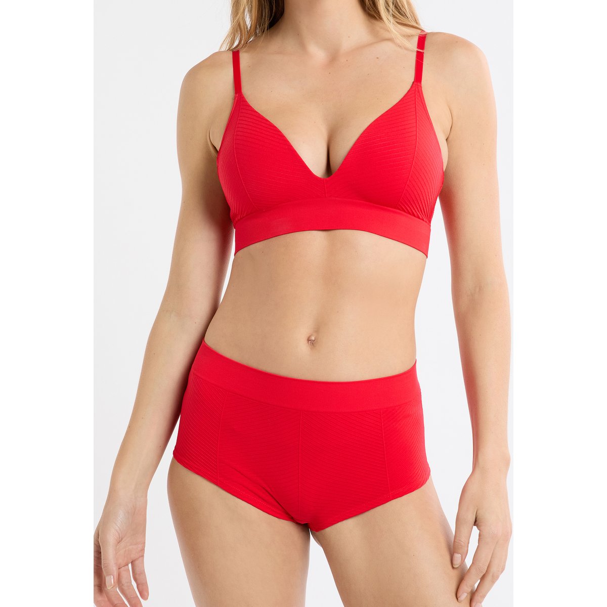 Shorty sans couture EFFORTLESS rouge, ETAM