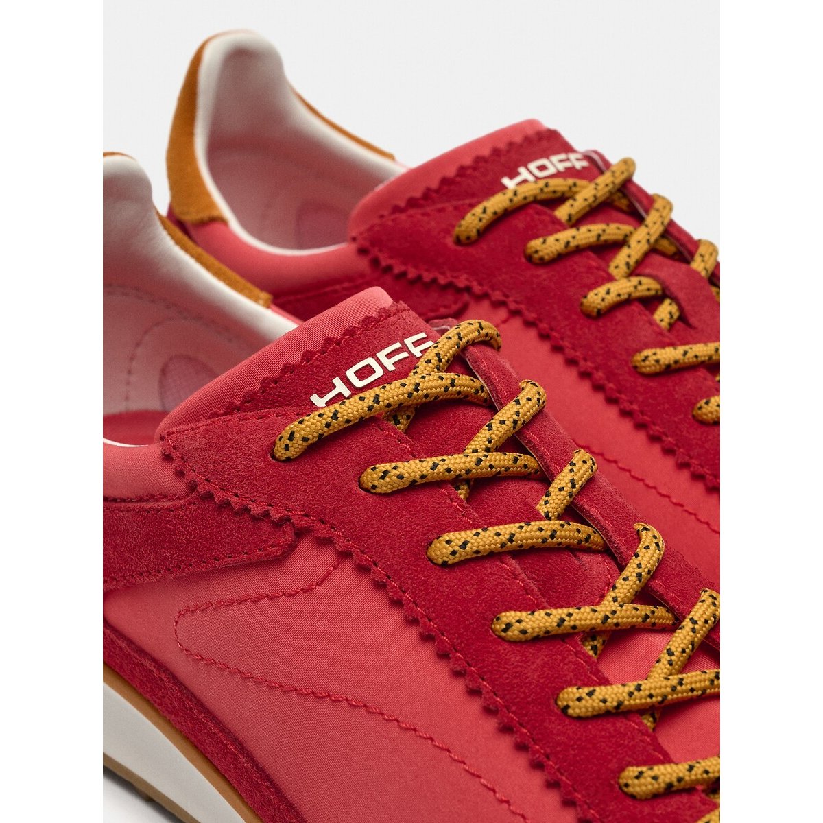 Sneaker aus Leder und Textil Bridge MKII rot, HOFF