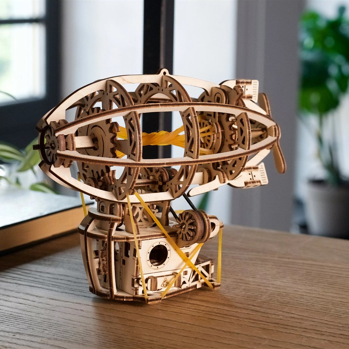 Puzzle 3D Mini Dirigeable Steampunk beige, UGEARS