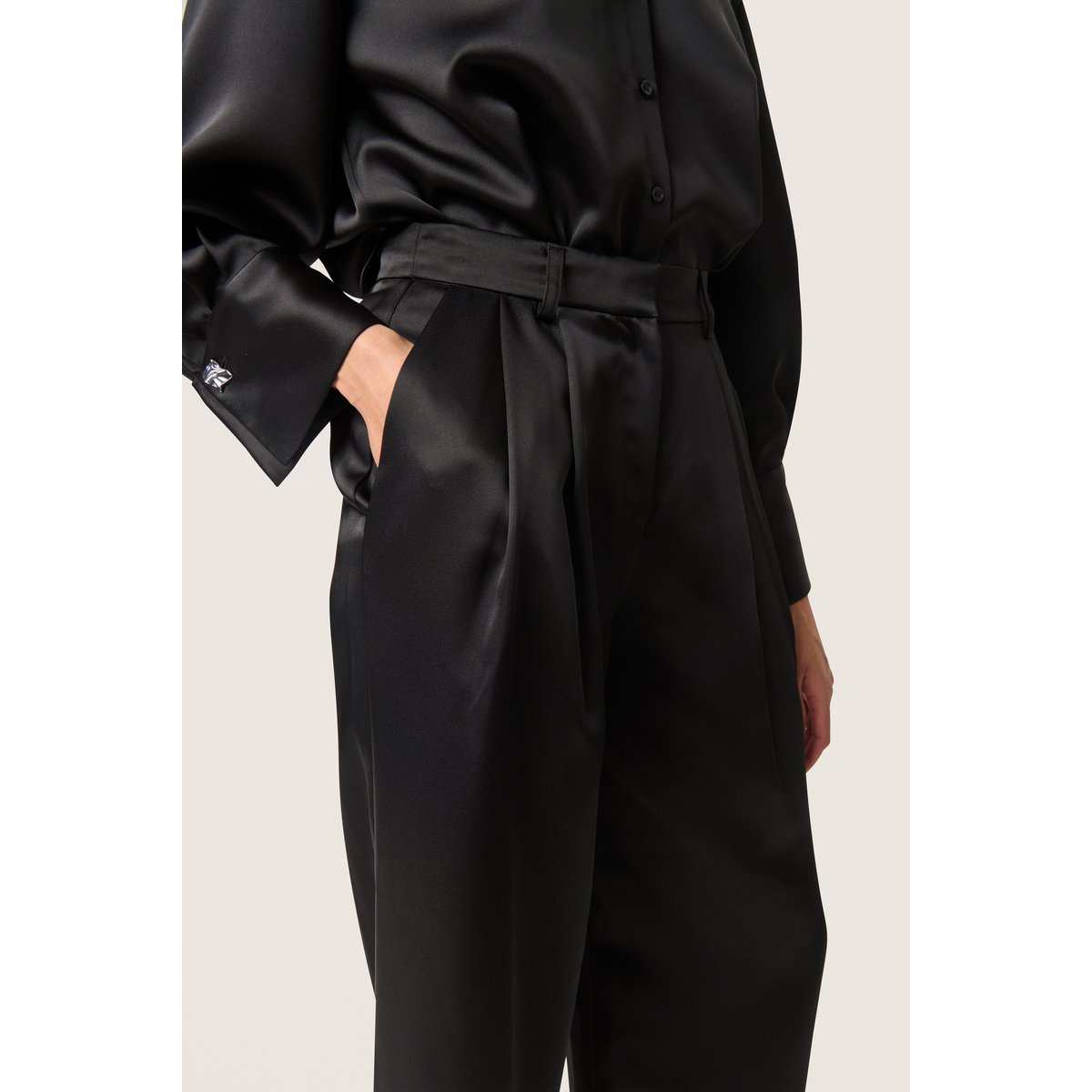 Pantalon de costume noir, SOAKED IN LUXURY