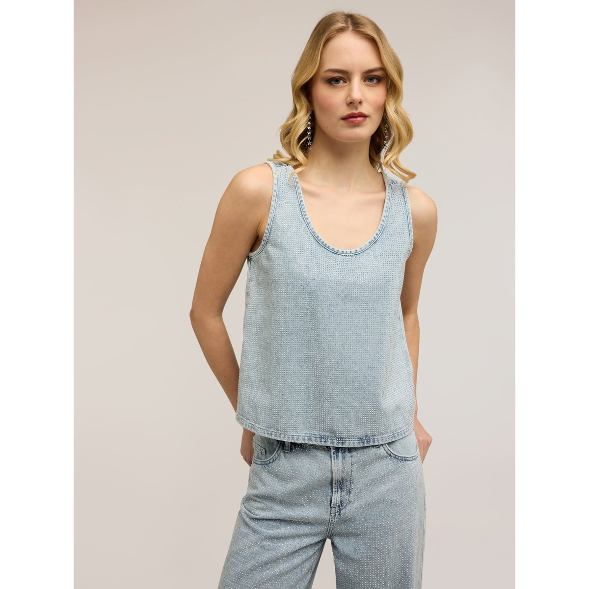 Top avec cristaux light - blue, MOTIVI
