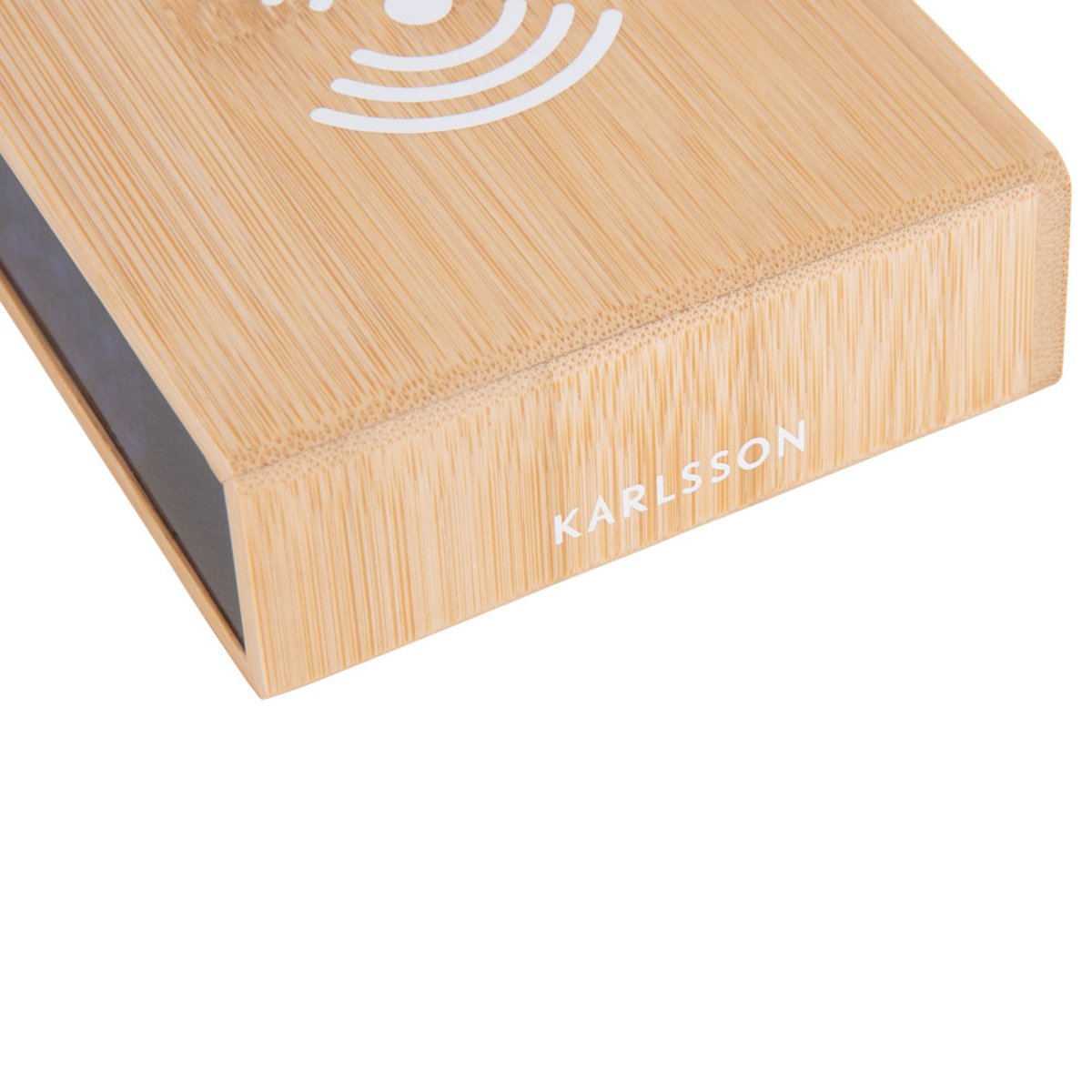 Réveil en bois avec chargeur téléphone- FAT bois clair, KARLSSON